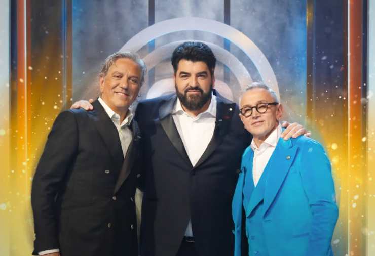 i tre giudici di masterchef in posa